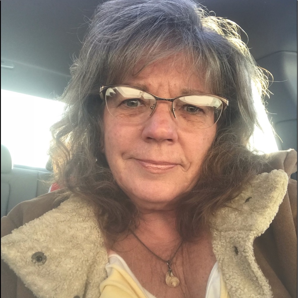 Meet your Posher, Lori
